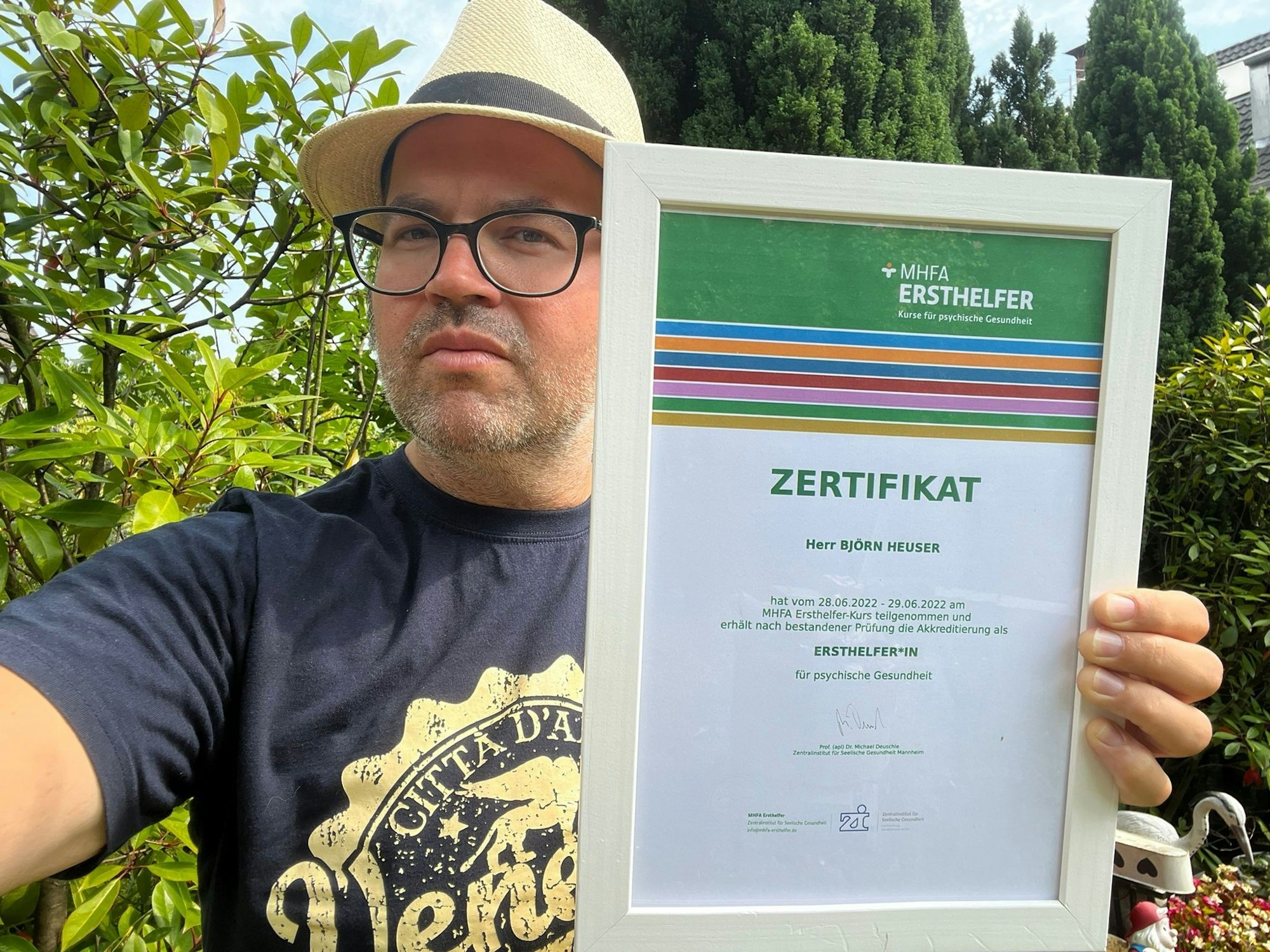 Der Kölner Sänger und Liedermacher Björn Heuser (am 20. Juli in Köln) ist jetzt psychischer Ersthelfer.