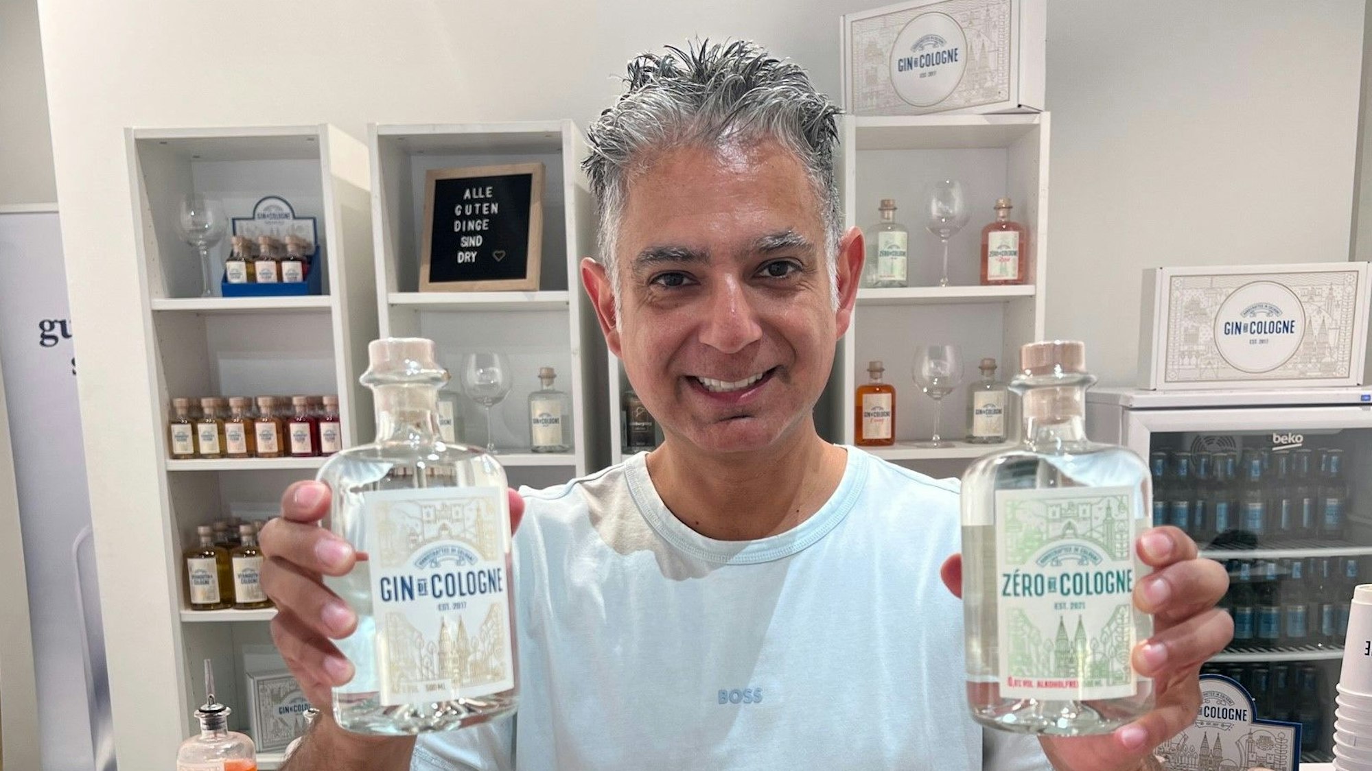 Inhaber Abbass Khatami am 21. Juli in dem Shop von Gin de Cologne in Köln auf der Hohe Straße.