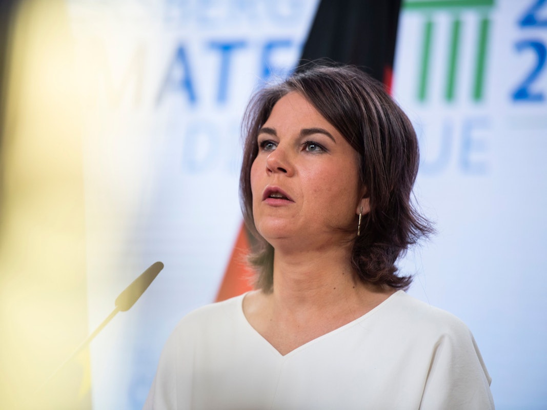 Annalena Baerbock spricht bei einer Pressekonferenz.