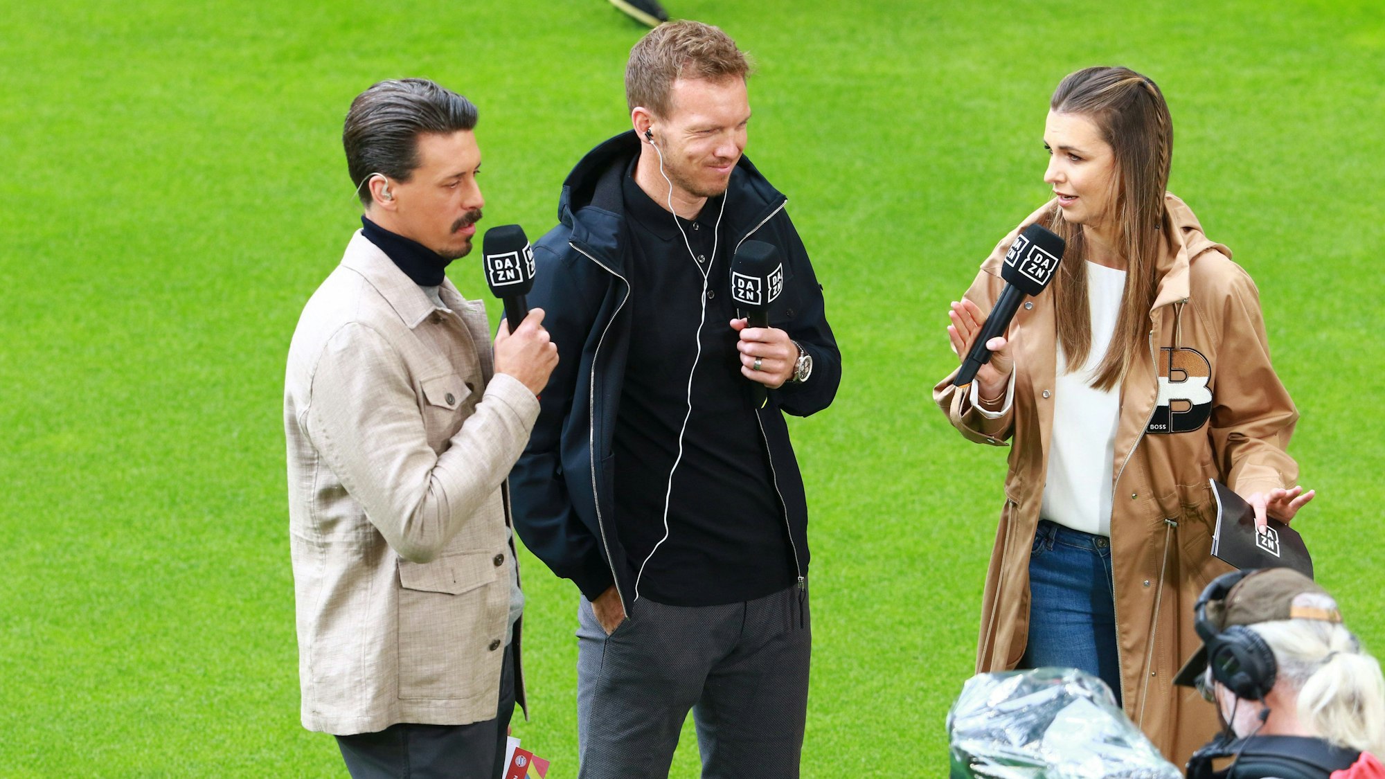 Sandro Wagner, Julian Nagelsmann und Laura Wontorra im Interview.