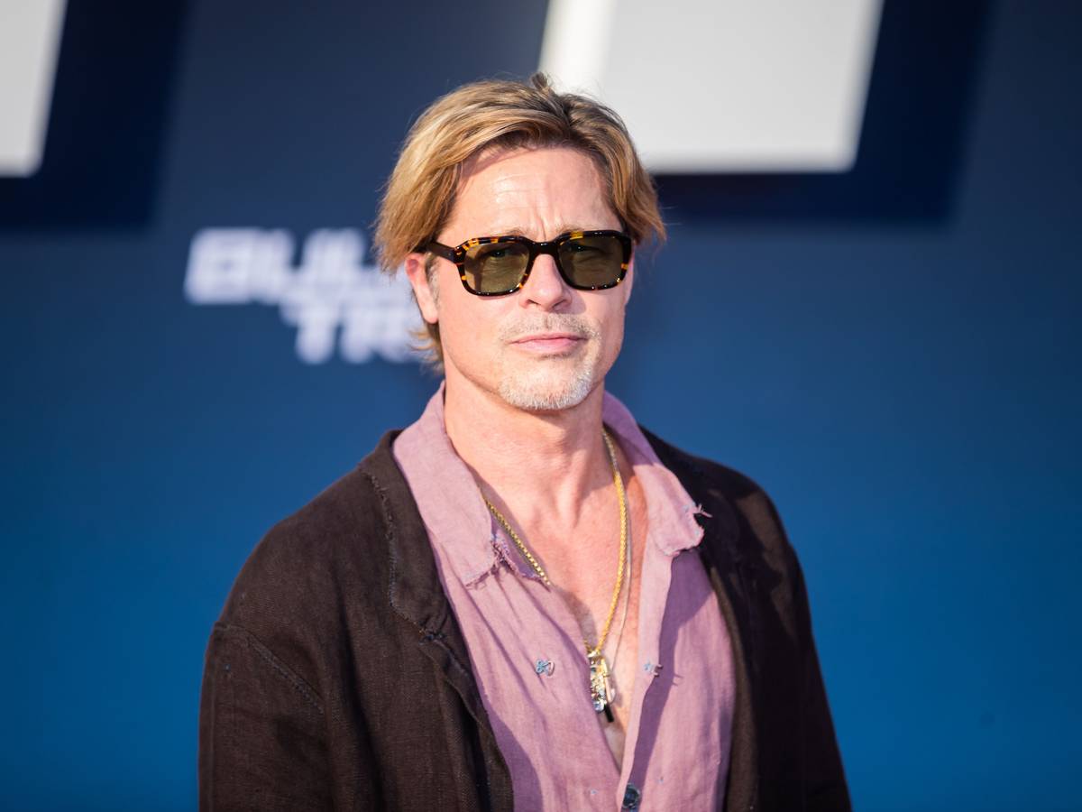 Schauspieler Brad Pitt, hier bei der Deutschlandpremiere des Kinofilms „Bullet Train“ am 19. Juli 2022 in Berlin, zog mit einem bestimmten Kleidungsstück alle Blicke auf sich.