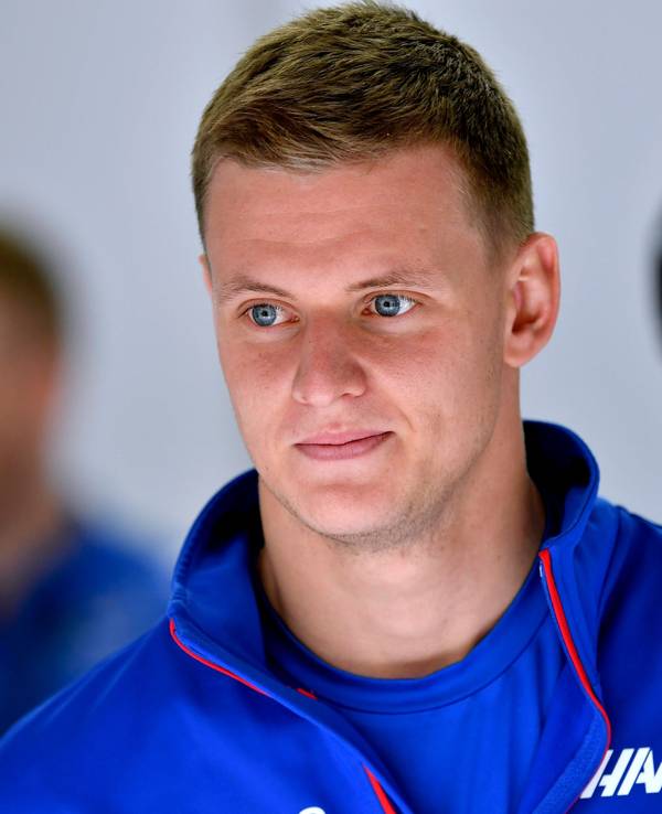 Mick Schumacher fokussiert vor dem Rennen in Österreich.