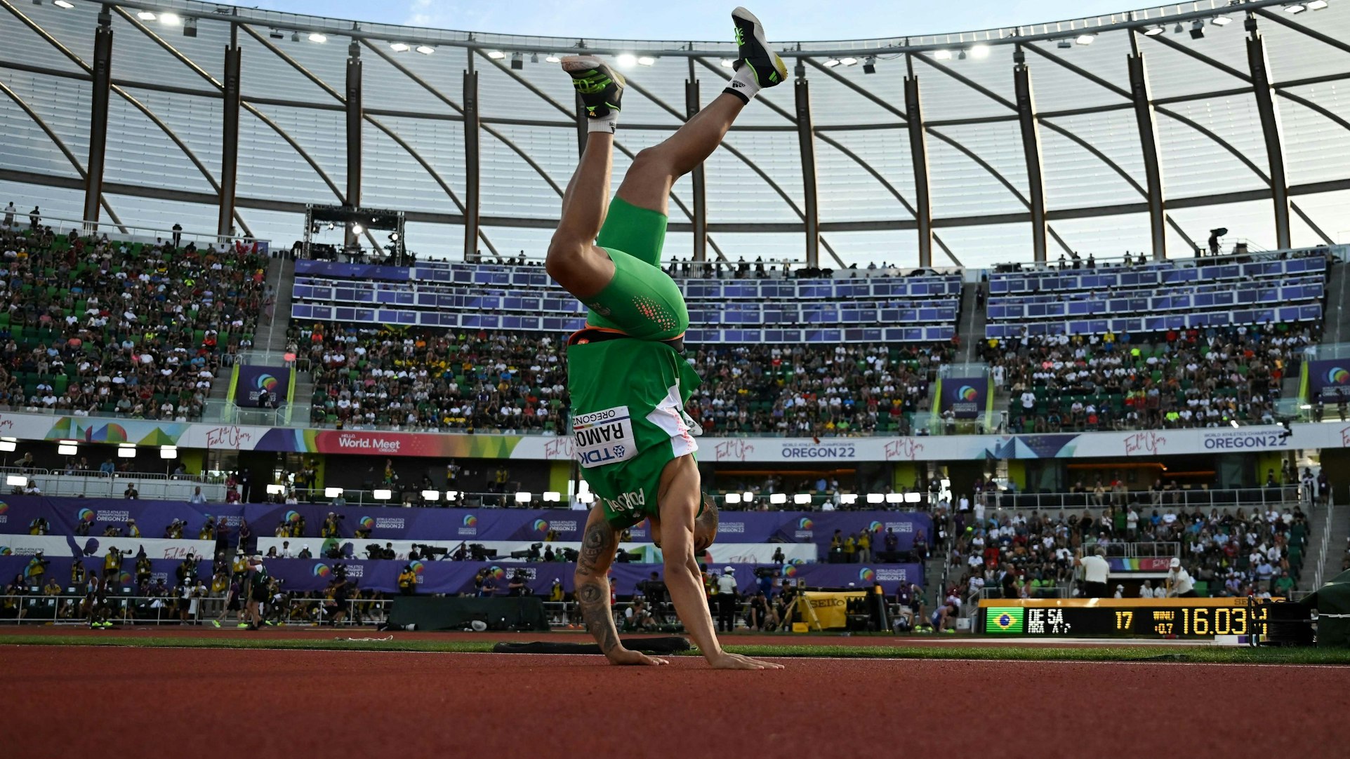 Leandro Ramos aus Portugal bei seinem Quali-Wettbewerb bei der Leichtathletik-WM in Eugene. Seine eigenwillige Technik sorgt derzeit in der Sport-Welt für Aufsehen.