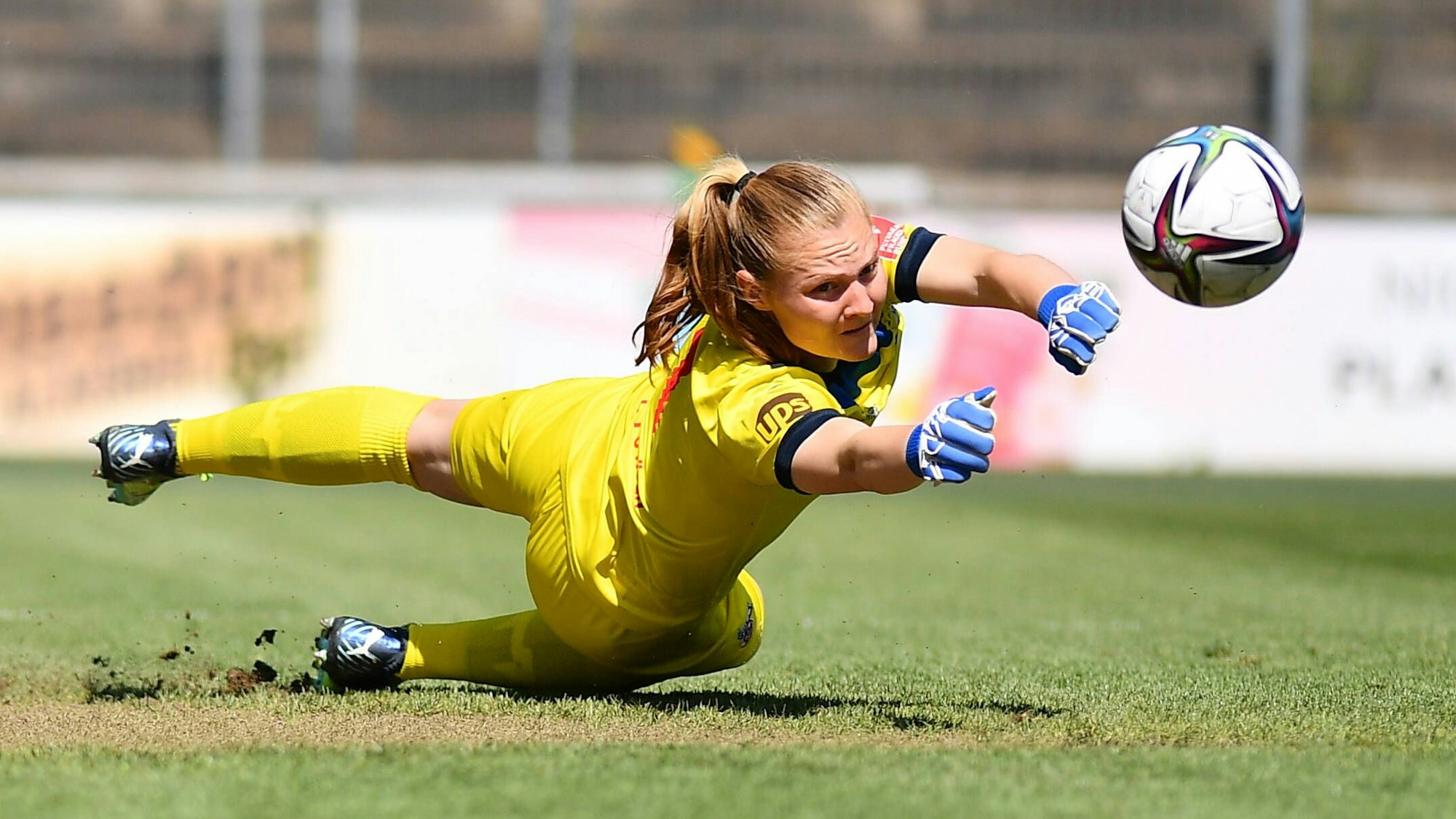 Manon Klett pariert einen Schuss