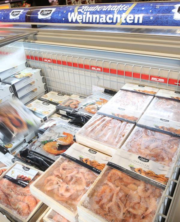 Das spanische Lidl-Prospekt sorgt bei Twitter für einige Lacher, dort wird die „Deutsche Woche“ angeboten. Unser Archivbild zeigt eine Tiefkühltheke bei Lidl in Ratingen.