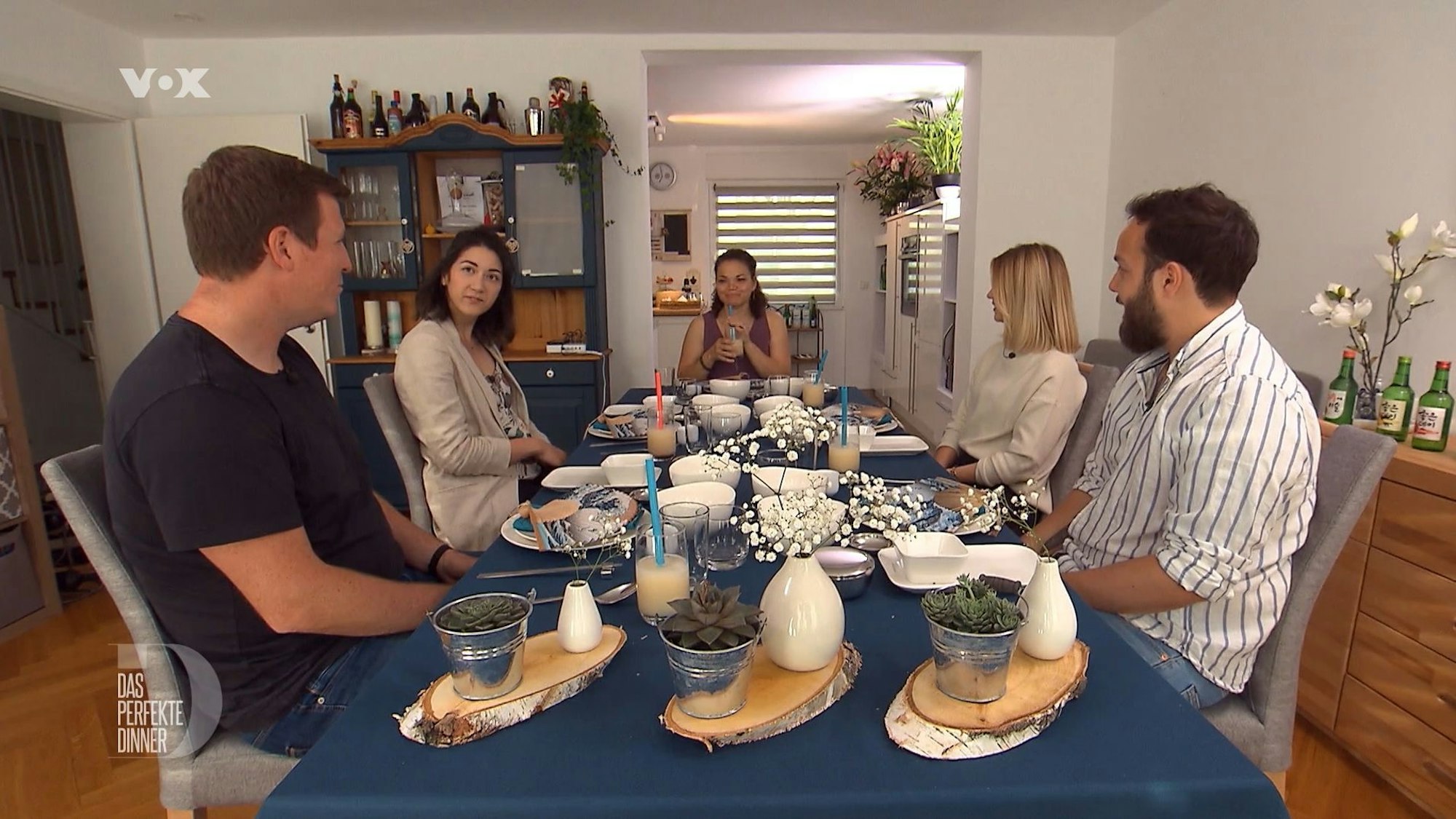 Fluffige Kaffee-Spezialität aus Südkorea: Sam (34) serviert „Coffee Dalgona“.