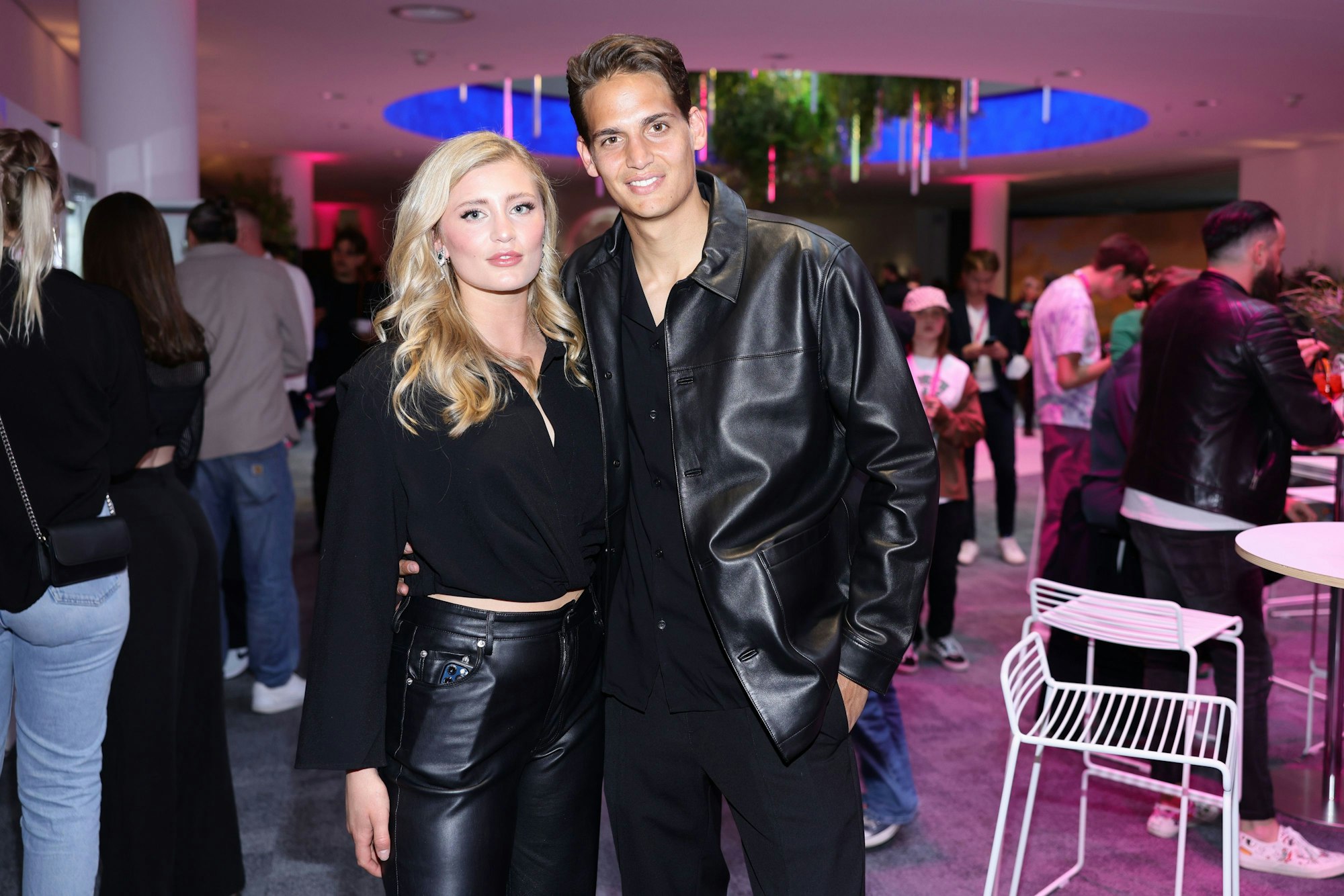 Schönes Paar: Luna Schweiger and Kevin Prinz von Anhalt bei einem Telekom-Event in Bonn.