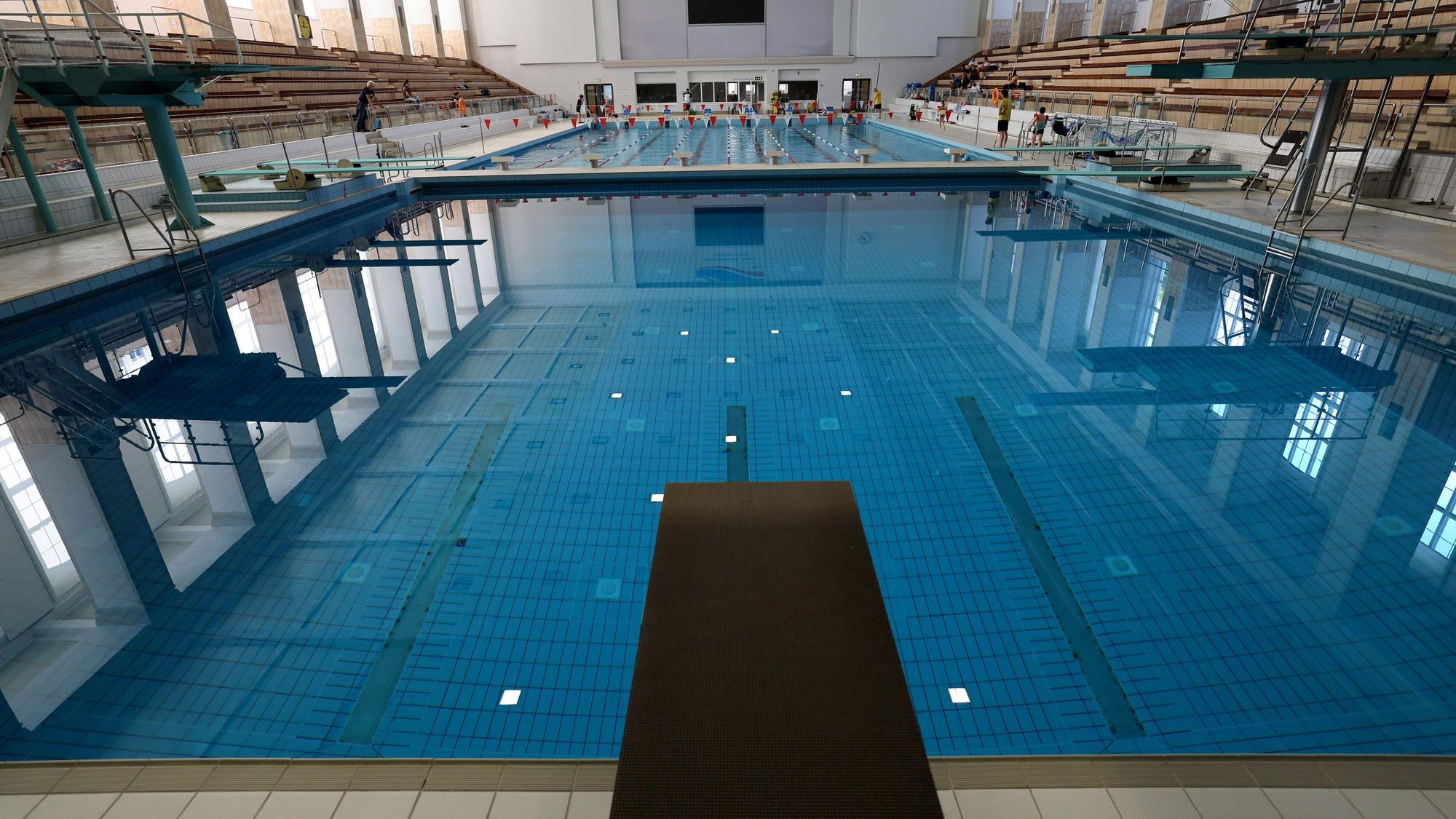 Ein Schwimmbad in Rostock