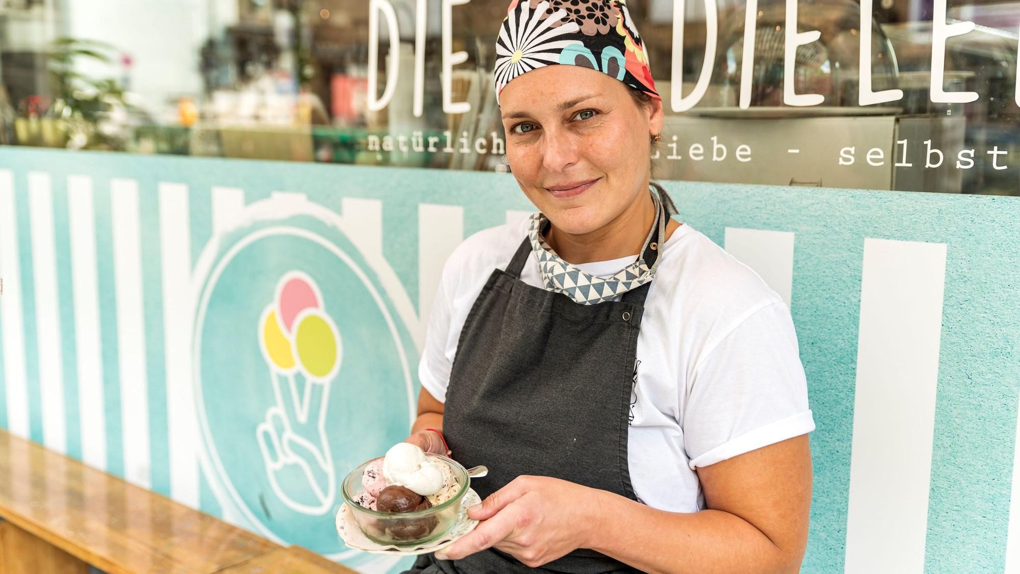 Inhaberin der Eisdiele "Die Eisdielerin" in Köln-Ehrenfeld