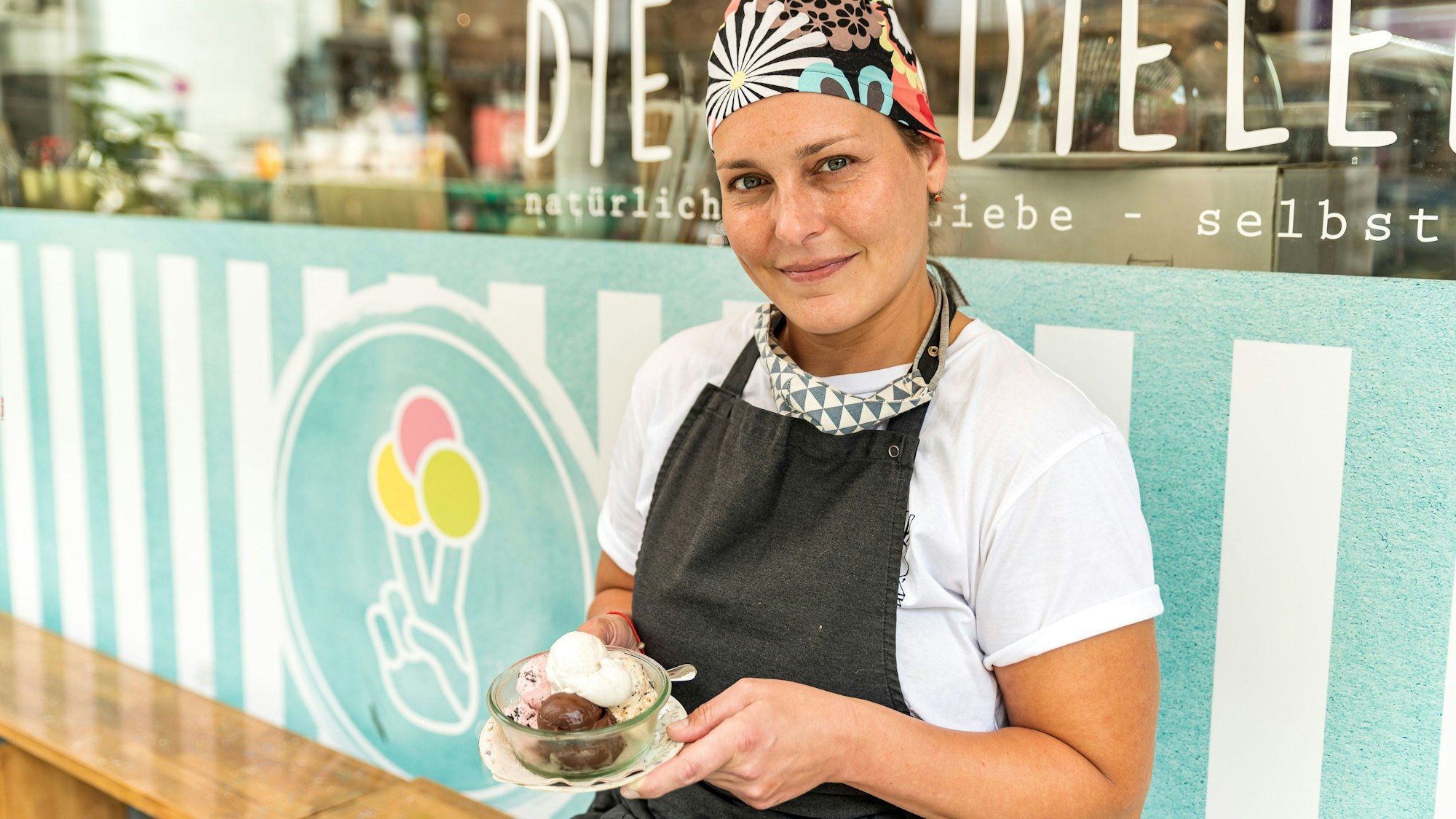 Inhaberin der Eisdiele "Die Eisdielerin" in Köln-Ehrenfeld