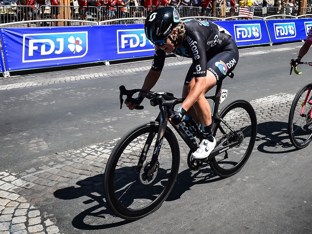 Franziska Koch aus Deutschland vom Team DSM in Aktion.