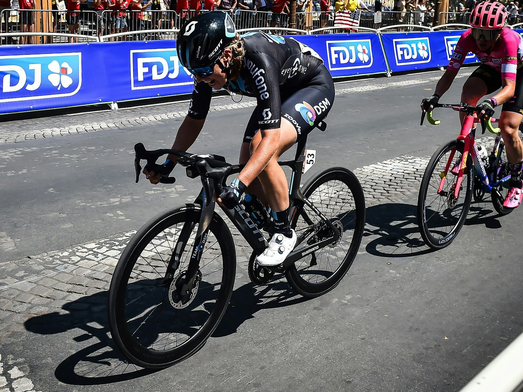 Franziska Koch aus Deutschland vom Team DSM in Aktion.