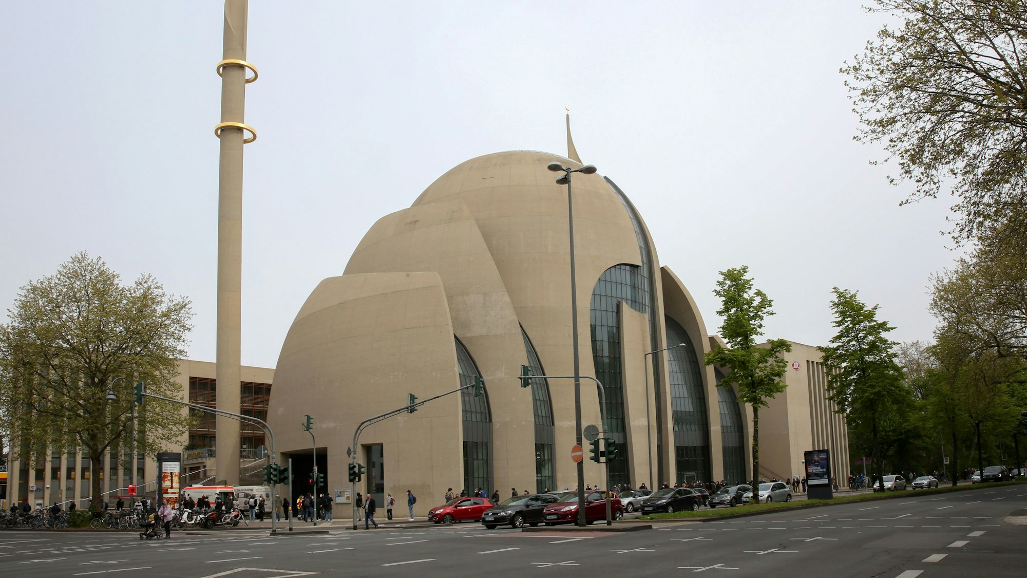 Foto von der Zentralmoschee in Köln. Die dortige Ditib steht wegen eines neuen Imams in der Kritik.