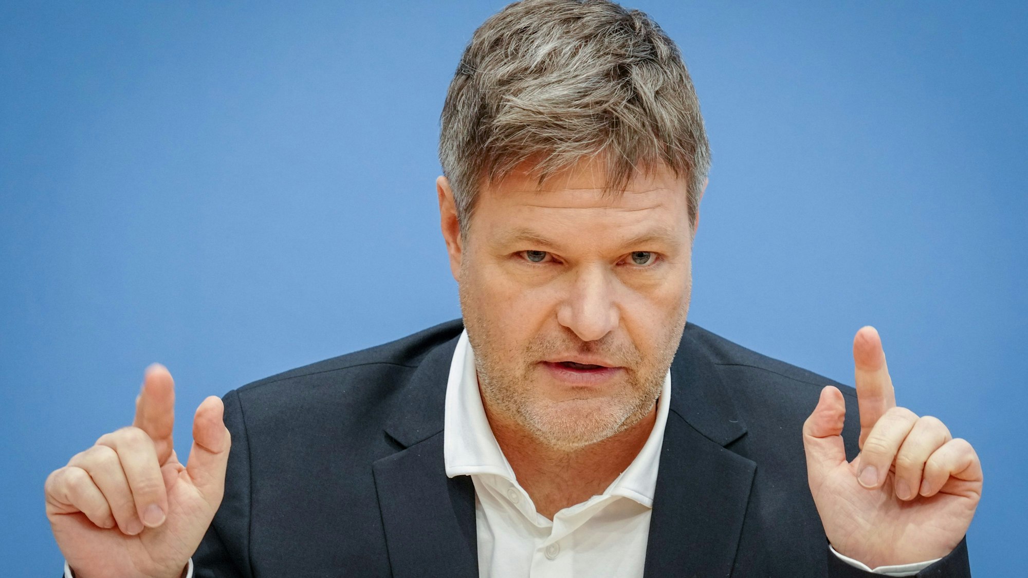 Robert Habeck am 11. Januar 2022 bei einer Bundespressekonferenz in Berlin