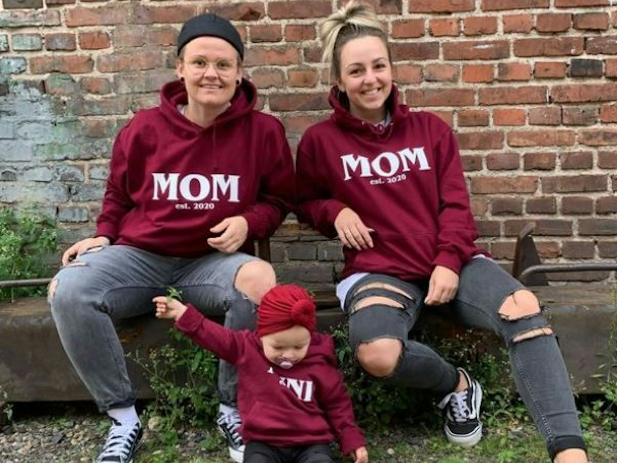 Regenbogenfamilie aus Köln: Influencerin Ida (links) und ihre Frau Sarah haben mithilfe einer privaten Samenspende ein Kind bekommen.