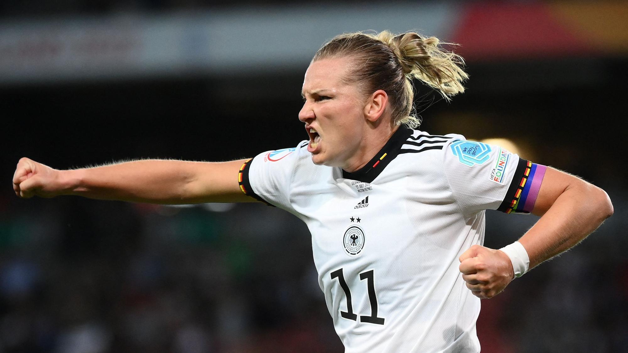 Alexandra Popp bejubelt ihr Tor im EM-Halbfinale gegen Frankreich