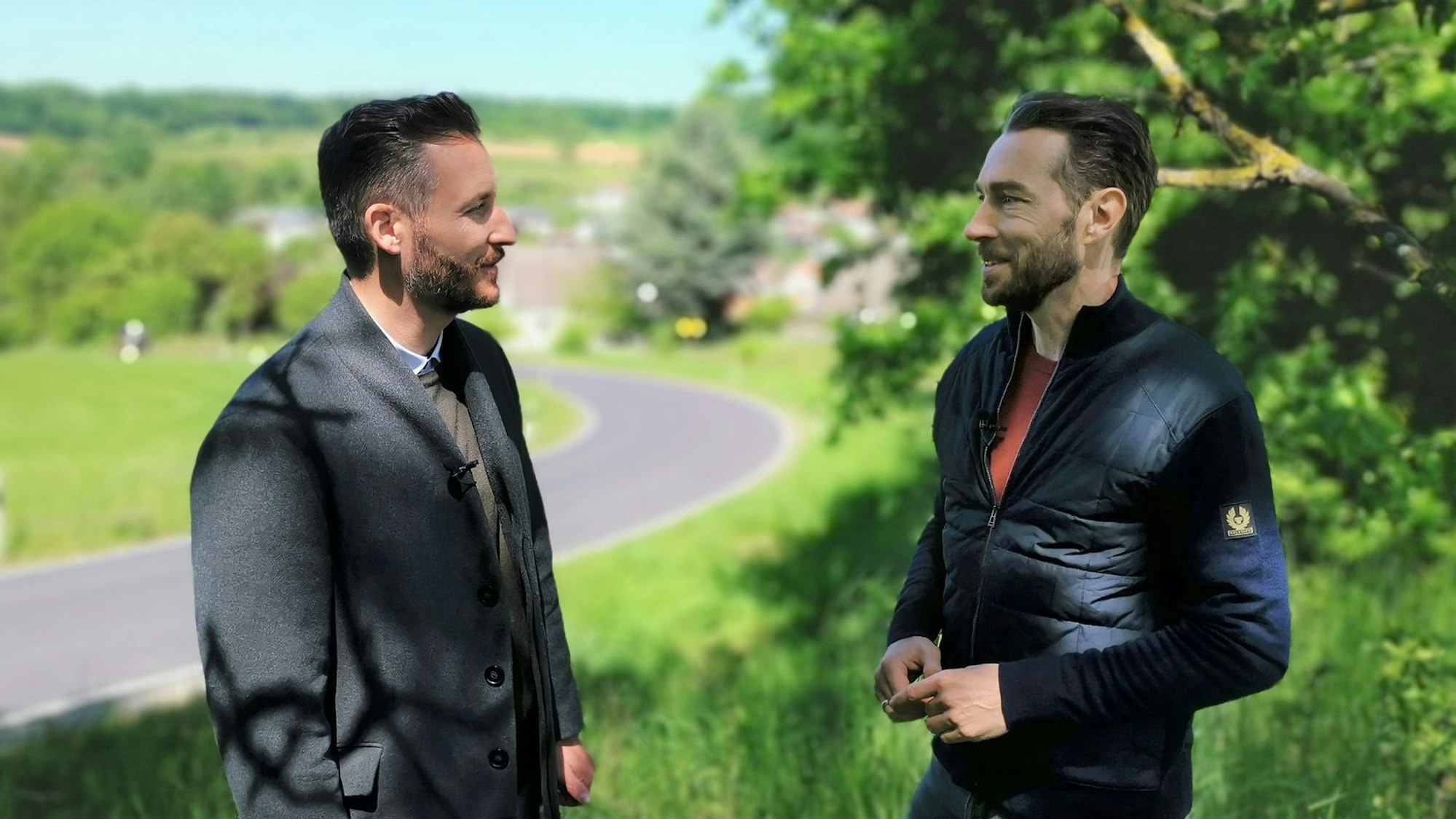 Sven Voss (r.) im Interview mit Staatsanwalt Thomas Hauburger (l.) zu einem Kindesmord aus dem Jahr 1999.