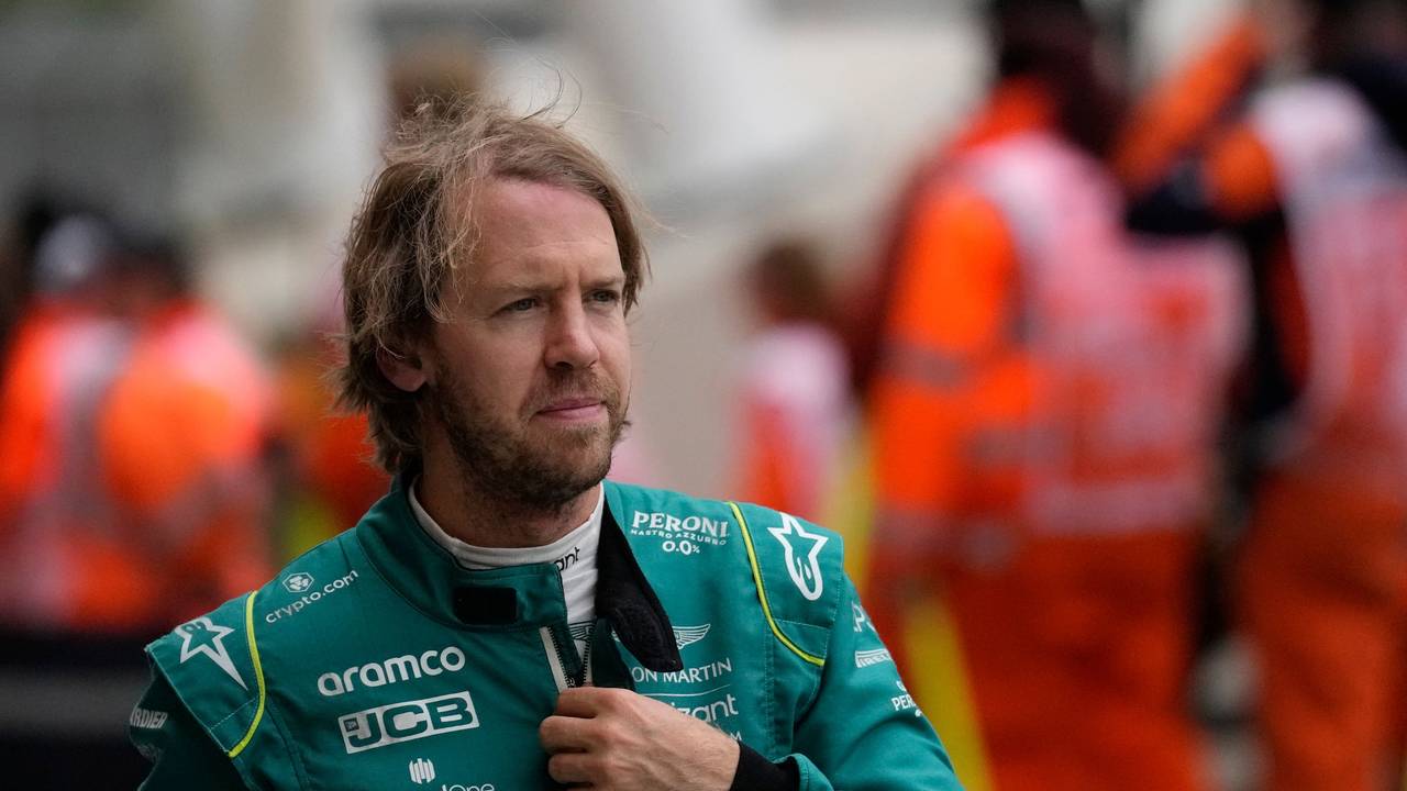Aston-Martin-Pilot Sebastian Vettel (Deutschland) nach dem 3. Freien Training.
