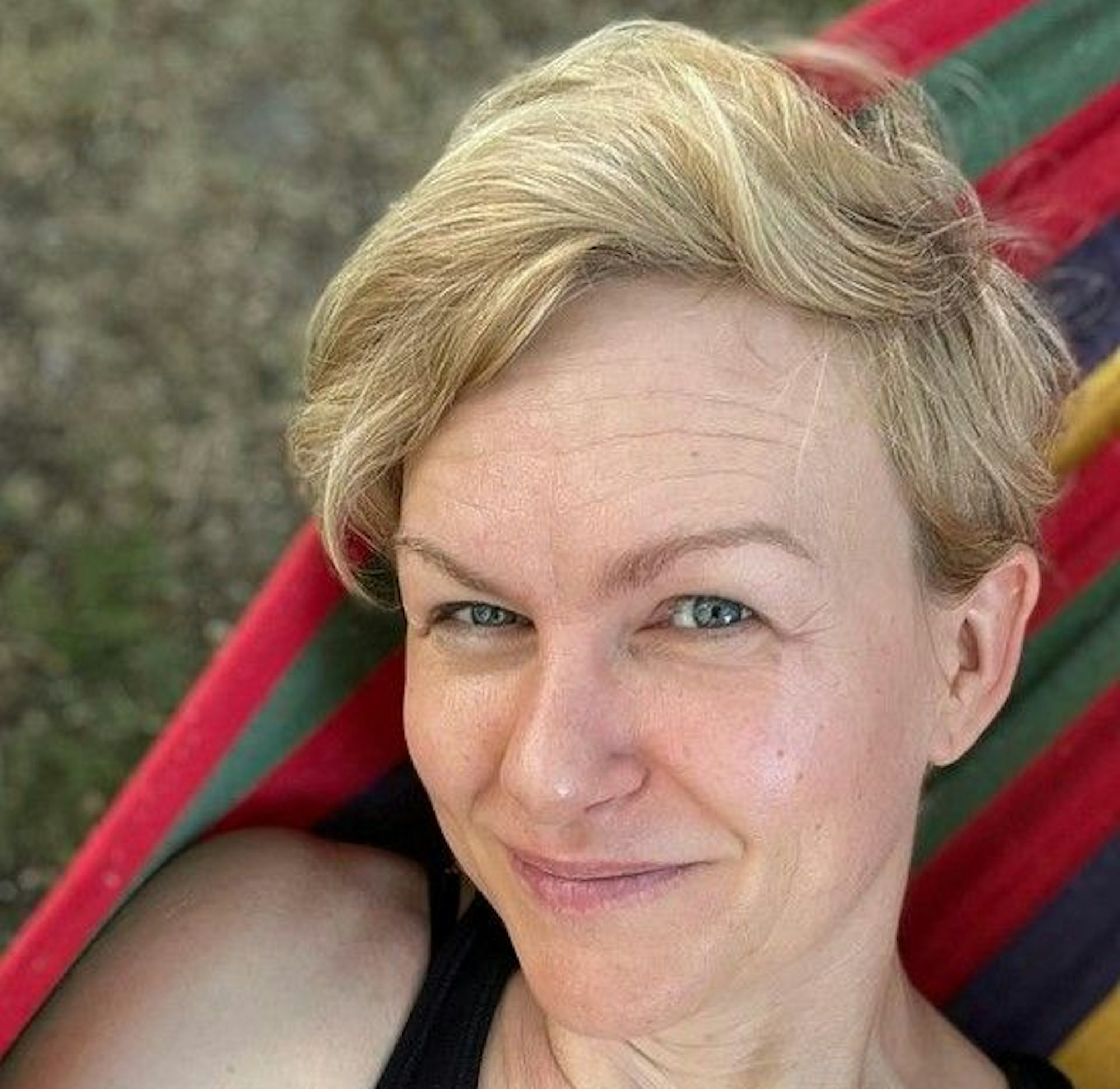 Karen Heinrichs, hier auf einem Instagram-Selfie vom 27. Juni, beglückt ihre Follower mit einem niedlichen Mutter-Tochter-Foto.