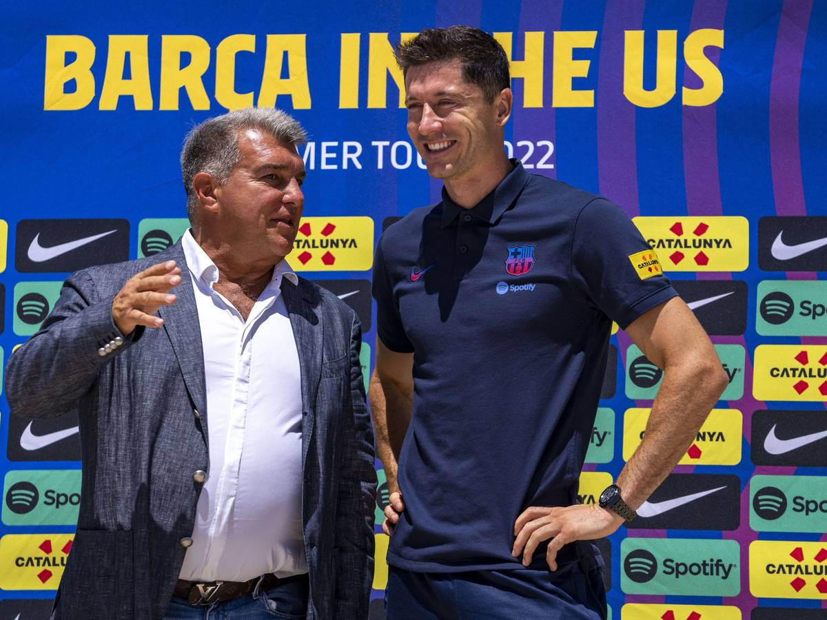 Robert Lewandowski und Joan Laporta vor der Vorstellung des Ex-Bayern-Profis in Fort Lauderdale.