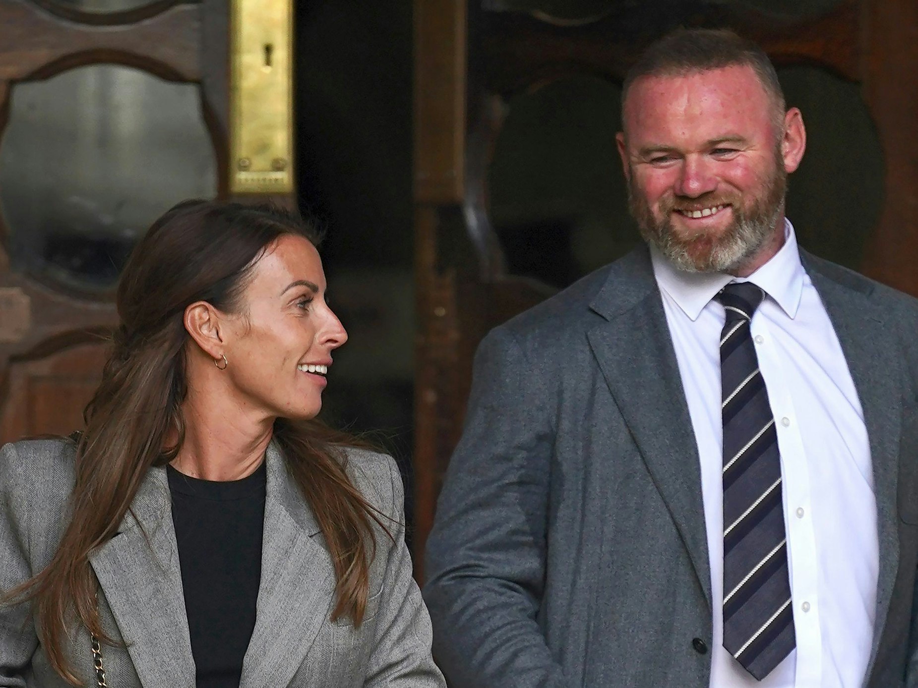 Coleen und Wayne Rooney beim Verlassen des Royal Courts Of Justice. In einem aufsehenerregenden Prozess zwischen zwei englischen Fußball-Spielerfrauen hat Rebekkah Vardy gegen Coleen Rooney verloren.