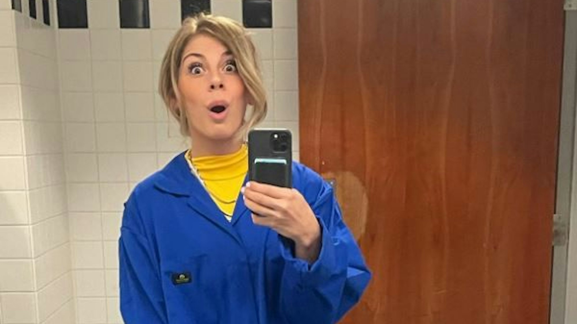 Das Selfie zeigt die amerikanische Sängerin Jax. Sie hat es am 29. April 2022 auf Instagram veröffentlicht. Screenshot erstellt am 29. Juli zum Zwecke der Berichterstattung. Quelle: Instagram / jax