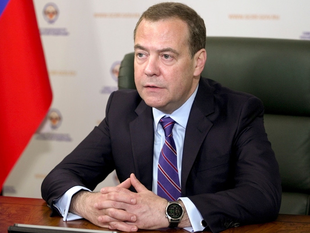 Ex-Kremlchef Dmitri Medwedew (hier Anfang Juli in St. Petersburg) hat eine Karte mit einer geteilten Ukraine veröffentlicht und sorgte international für Empörung.AP