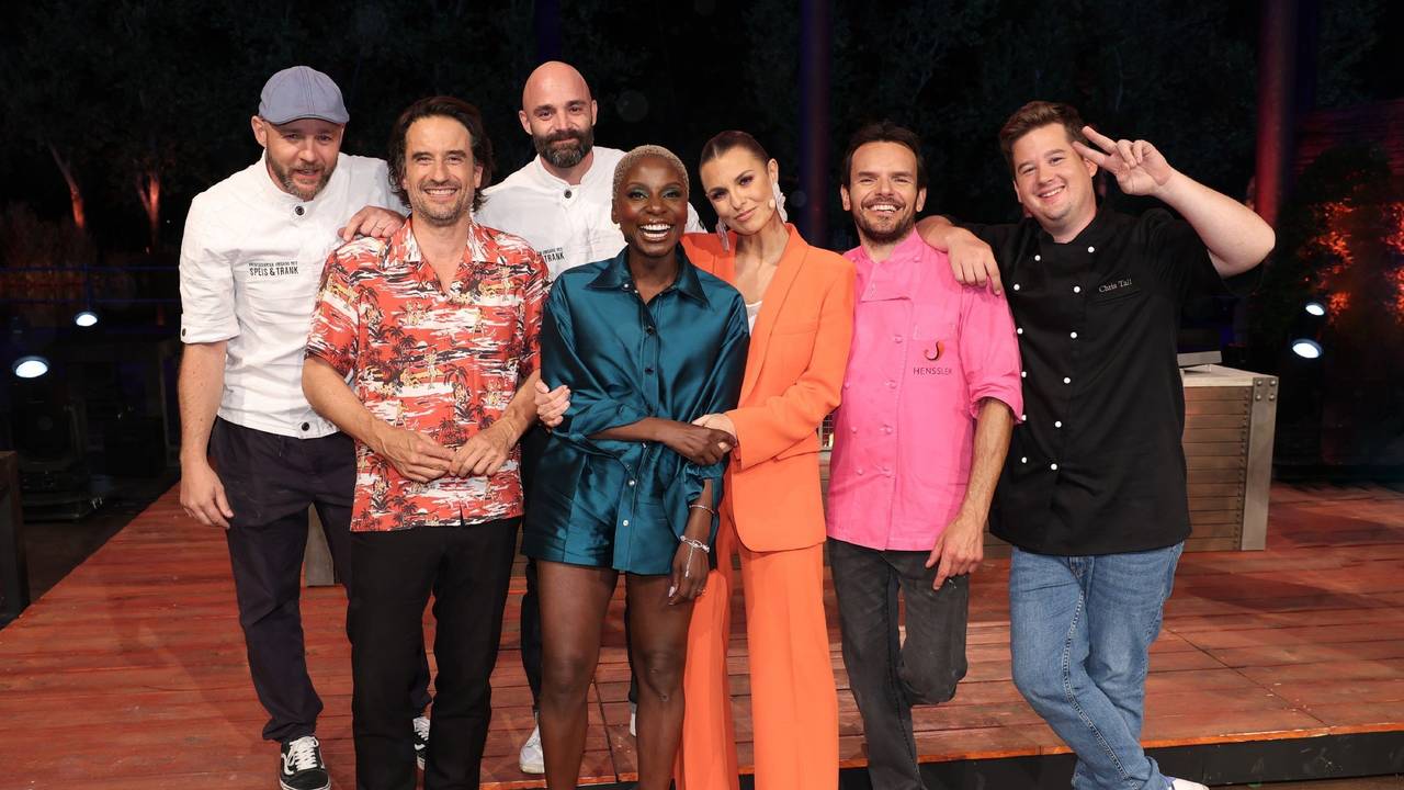 Stefan Eggert, Oliver Mommsen, Matthias Eggert, Nikeata Thompson, Laura
Wontorra, Steffen Henssler und Chris Tall posieren für ein Foto.