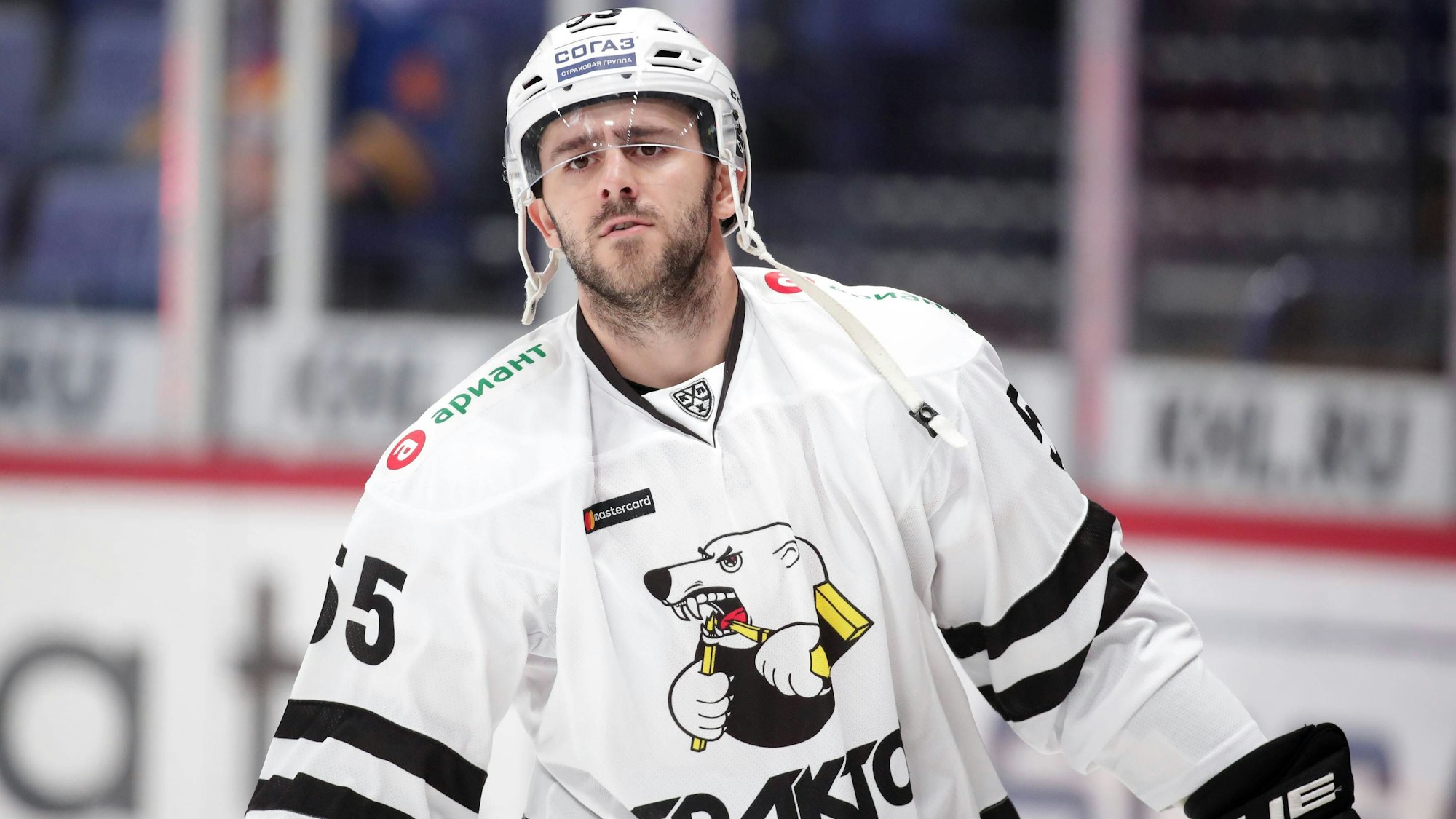 Nick Bailen im Trikot der Traktor Tscheljabinsk.