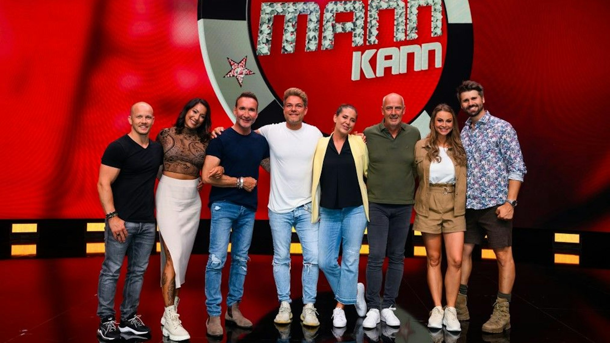 Die Teilnehmer und Teilnehmerinnen der Sat.1-Show „Mein Mann kann“.
