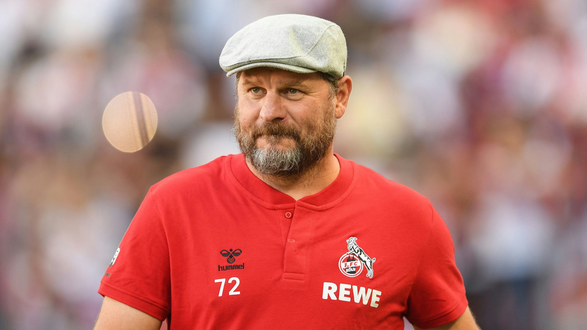 Steffen Baumgart grinst.