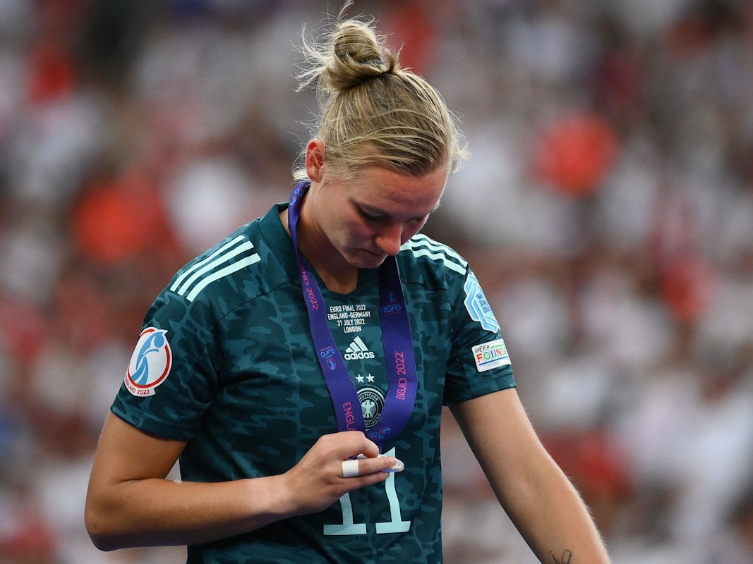 Alexandra Popp blickt nach dem verlorenen Finale bei der Frauen-EM mit Deutschland auf ihre Silbermedaille