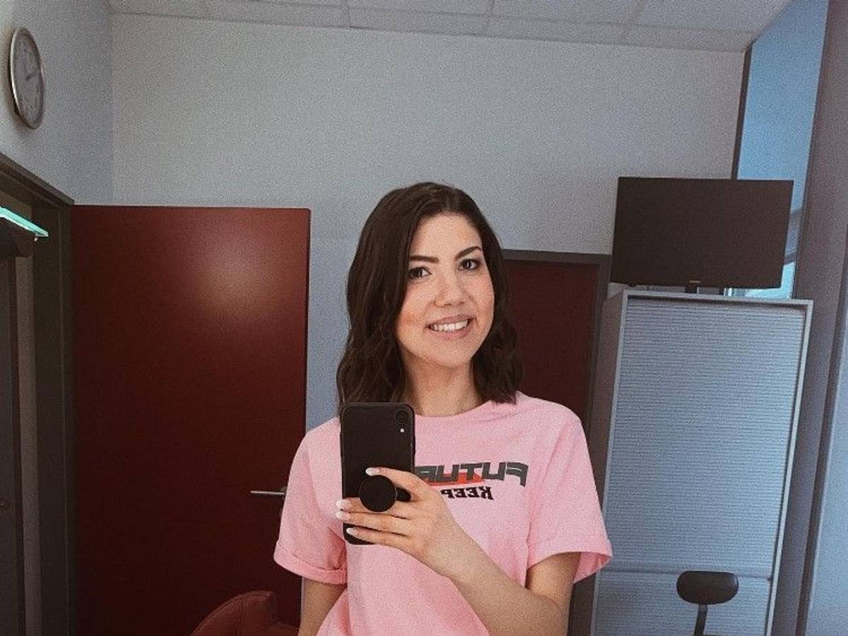 Amira Tröger, hier auf einem Instagram-Selfie vom Januar 2020, heizte den Sat.1-Zuschauern und Zuschauerinnen auf Instagram ein.