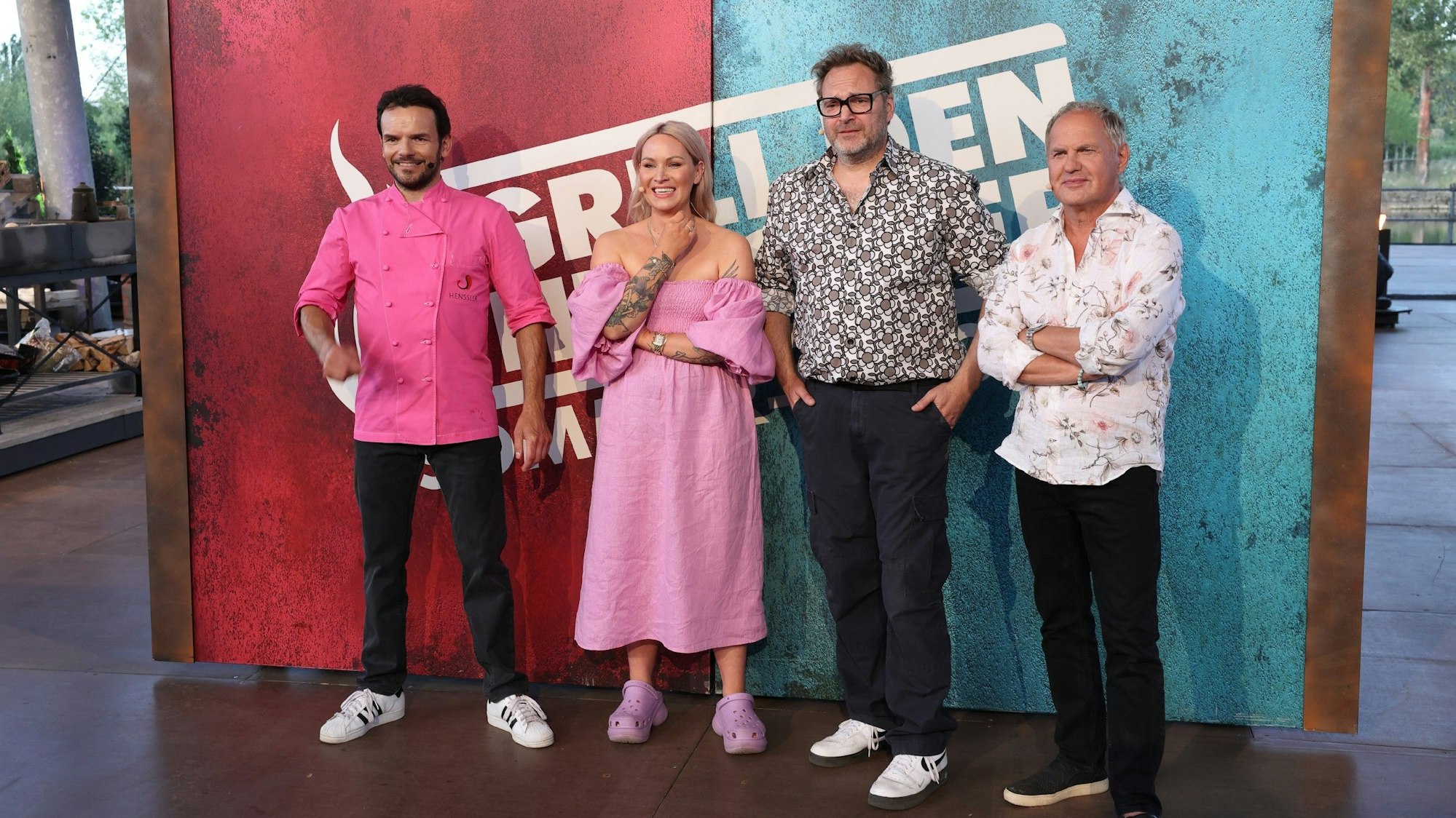 Grill den Henssler Sommerspecial 2022
V.l.: Steffen Henssler, Evelyn Weigert, Paul Panzer und Uwe Ochsenknecht.