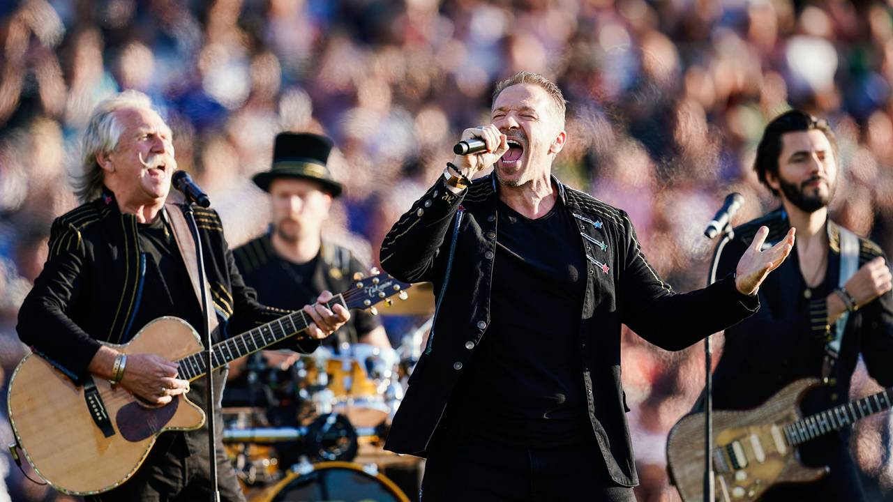 Die Höhner performen beim CHIO in Aachen auf der Bühne.