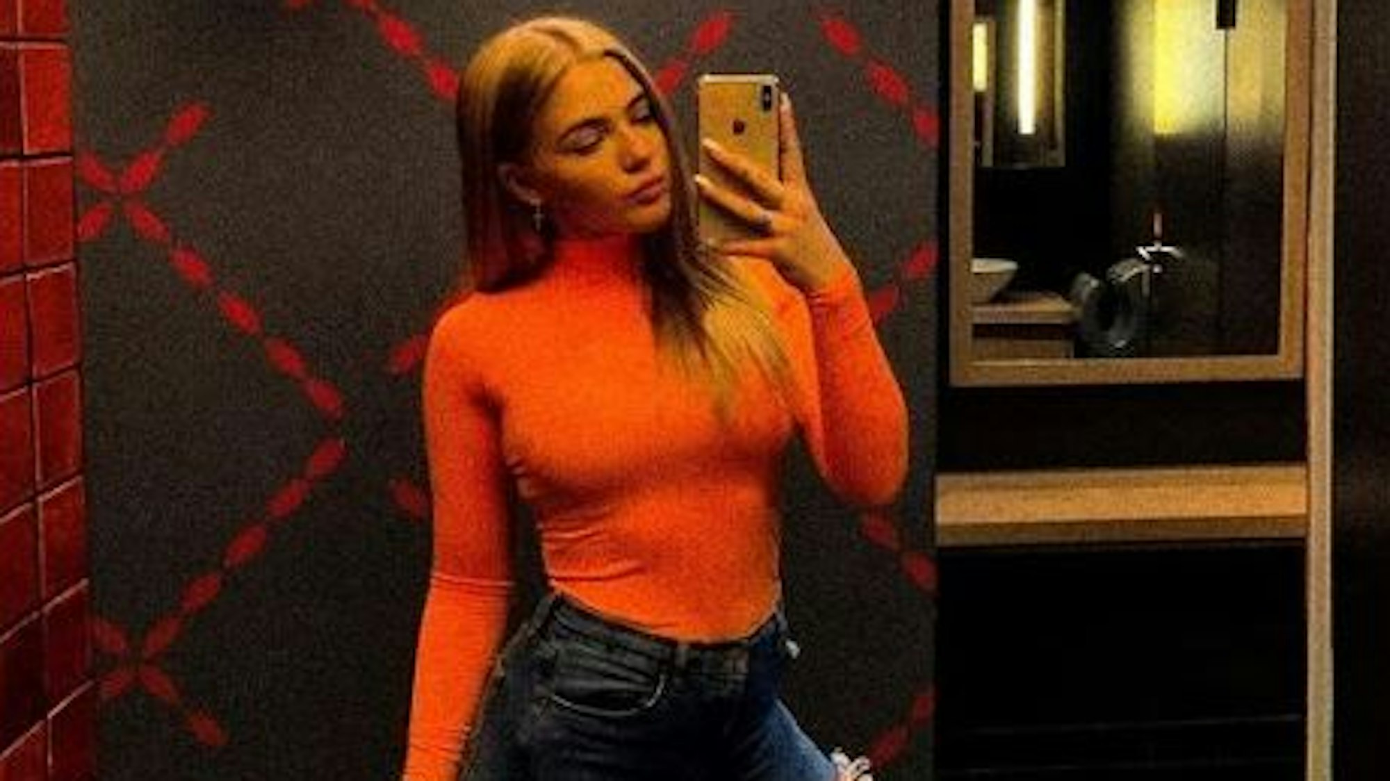 Das Foto zeigt die ehemalige Aldi-Mitarbeiterin Elaine Victoria, die inzwischen als Model arbeitet. Sie hat das Selfie am 1. September 2019 auf Instagram veröffentlicht. Screenshot am 4. August 2022 erstellt zum Zwecke der Berichterstattung. Quelle: Instagram / victoria.evn