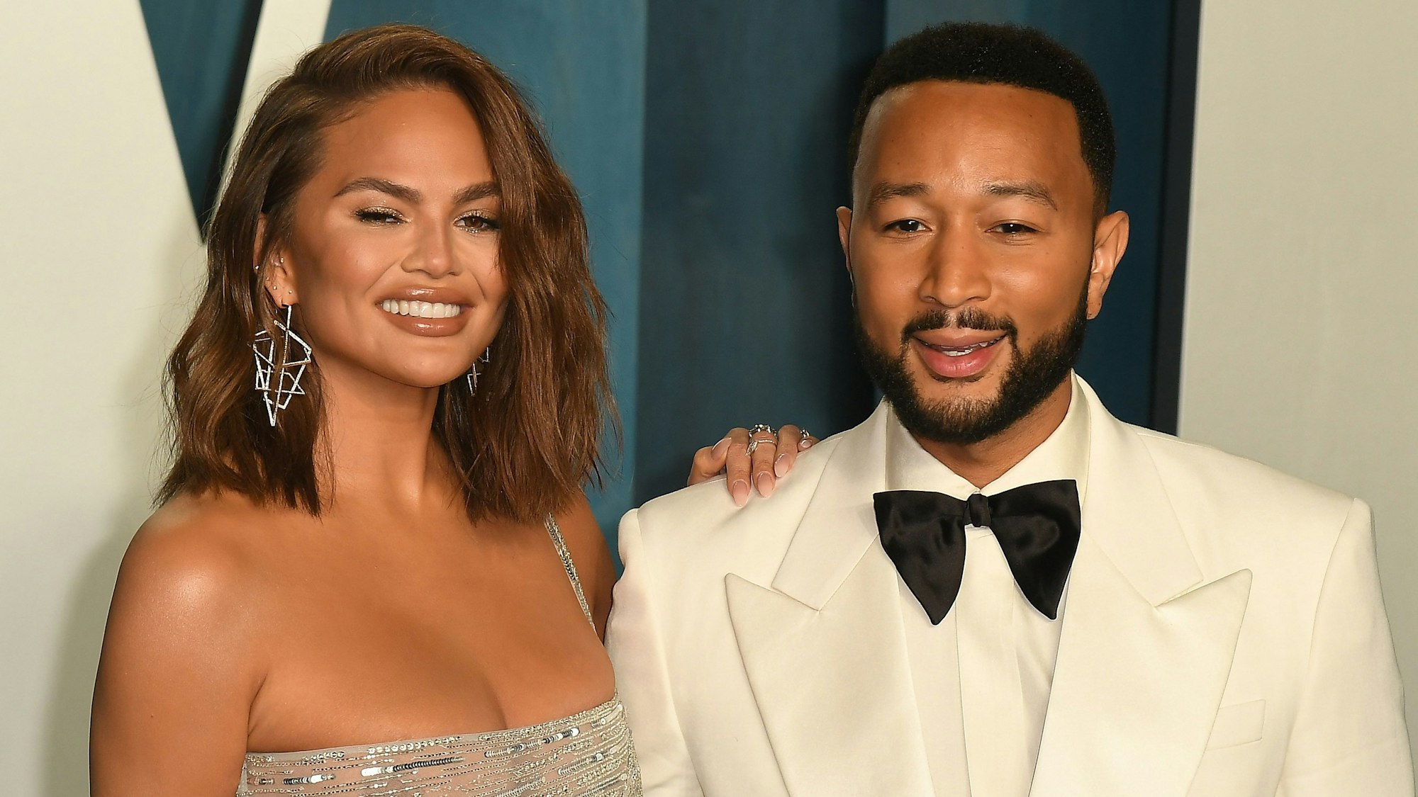 Das amerikanische Model Chrissy Teigen und ihr Ehemann John Legend kommen zur 94. jährlichen Oscar-Verleihung.