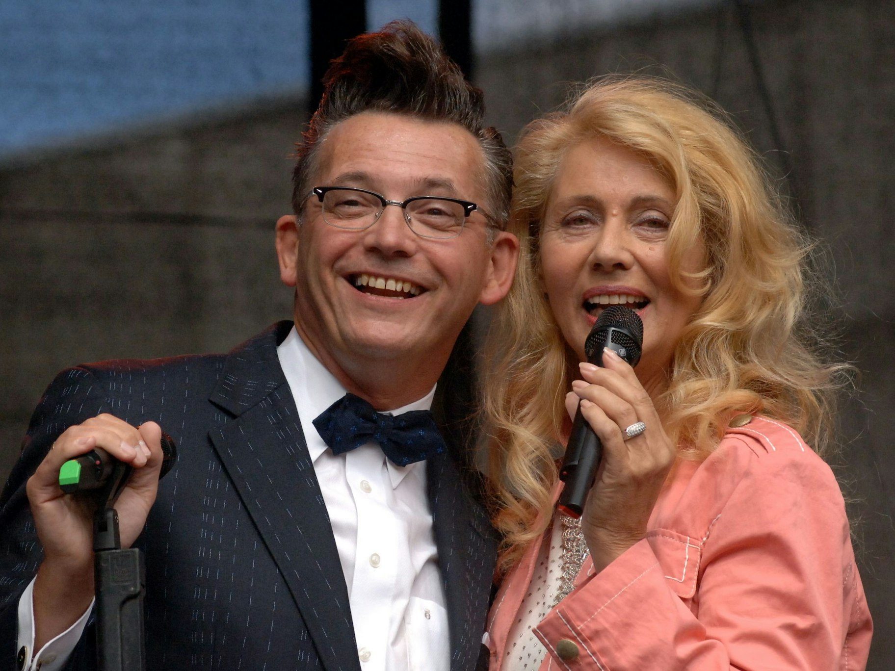 Margot Eskens auf der Bühne mit Götz Alsmann.