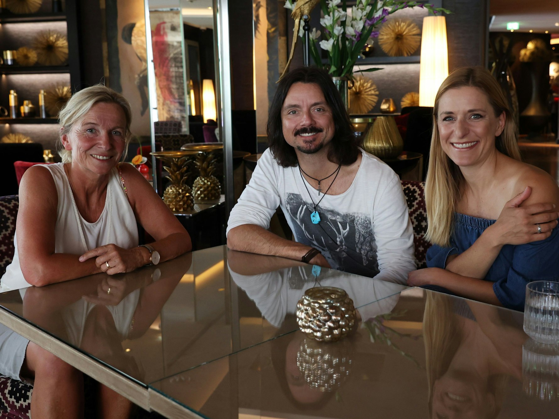 Andrea Kahlmeier, Stefanie Hertel und ihr Ehemann Lanny Lanner am 19. Juli 2022 im Kölner Savoy-Hotel