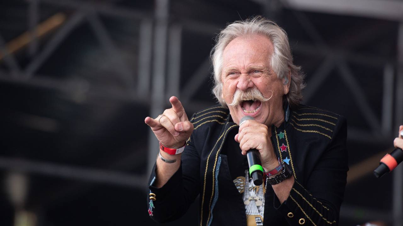 Henning Krautmacher, Sänger der Band Höhner, steht beim Wacken Open Air Festival auf der Bühne