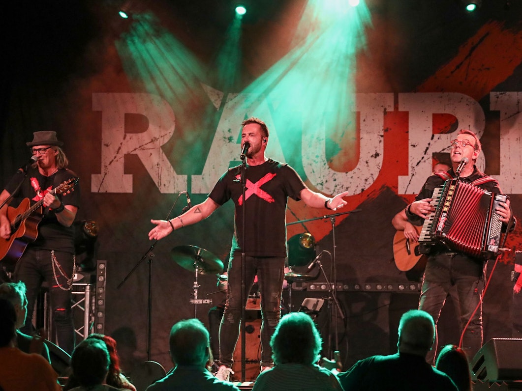 Die Räuber stehen am Samstag (6. August)auf der Kölner Volksbühne.