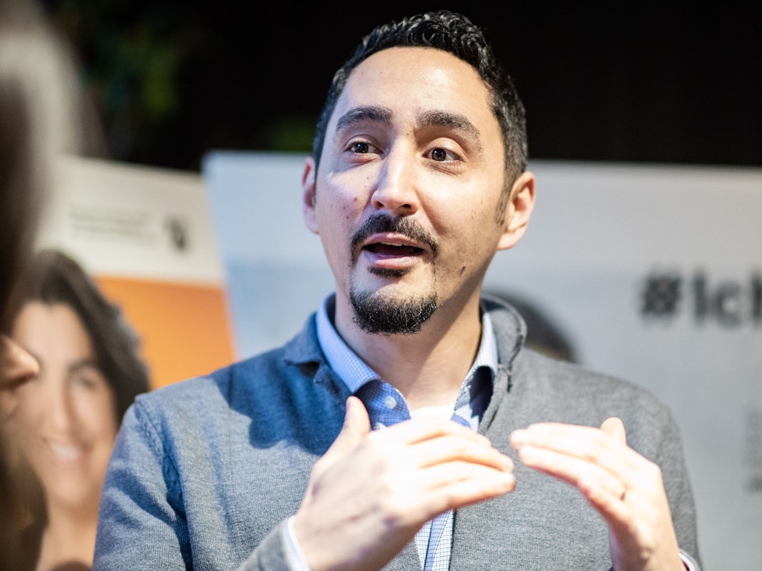 Der Rapper Eko Fresh spricht am 6. Februar 2020 im Rahmen der Integrationskampagne #IchDuWirNRW mit Journalisten.