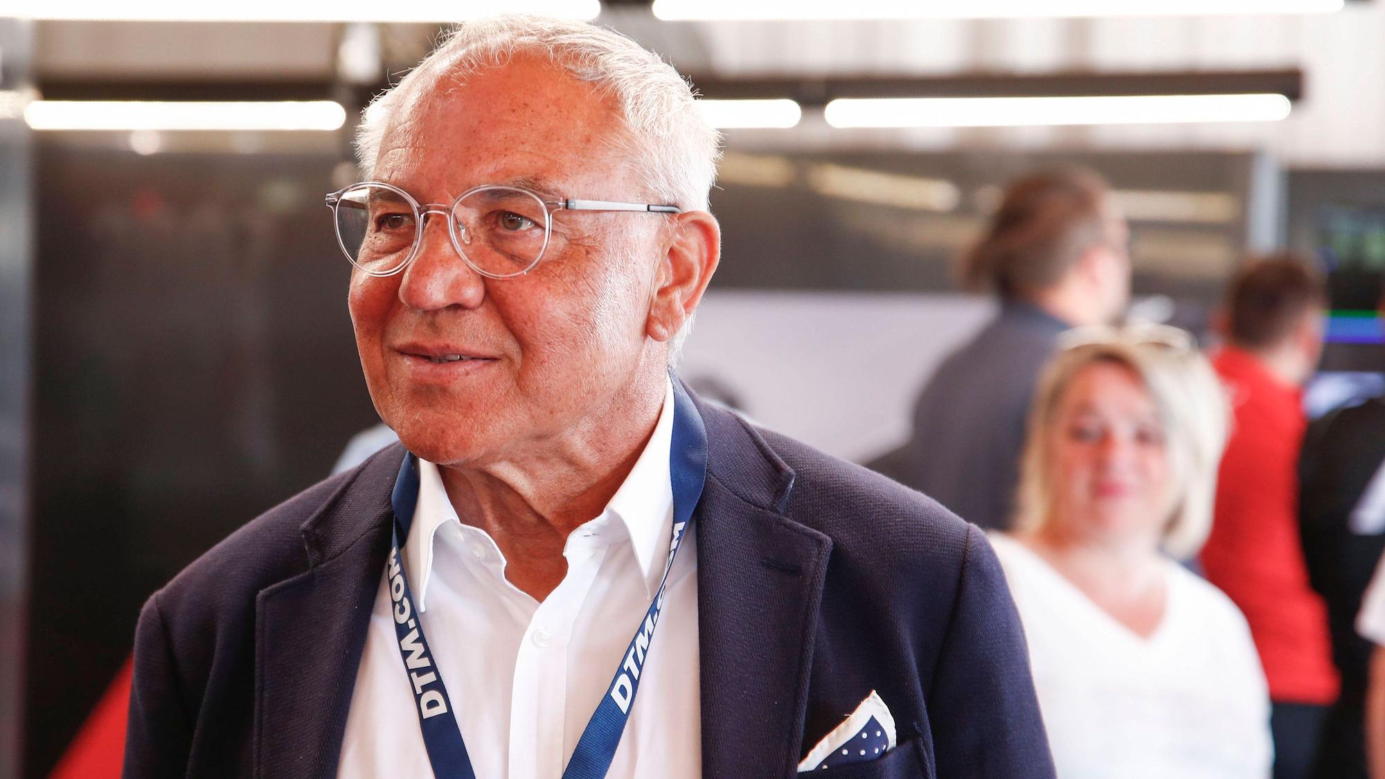 Felix Magath, hier am 2. Juli 2022, in der Boxengasse am Norisring in Nürnberg für das Rennen in der DTM.