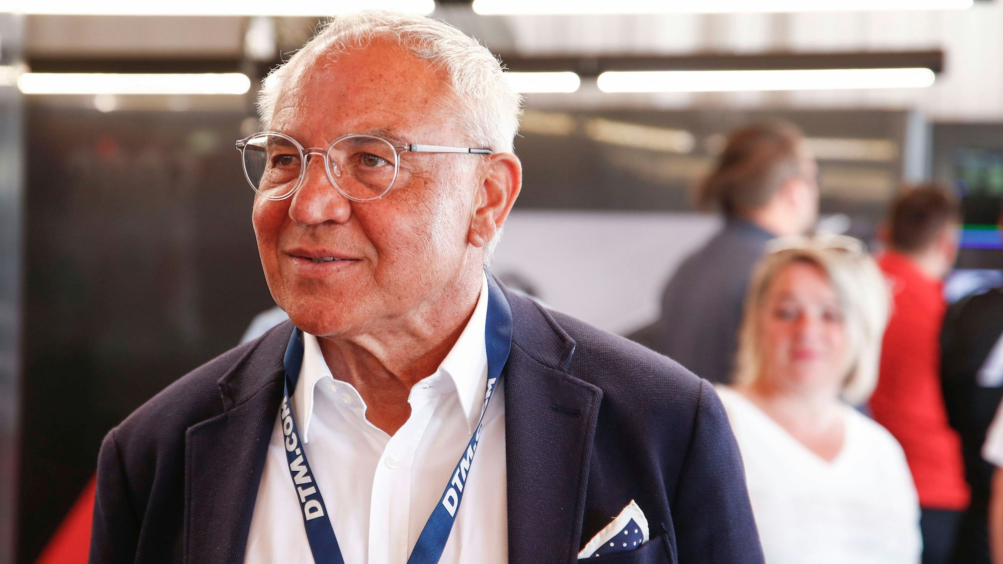 Felix Magath, hier am 2. Juli 2022, in der Boxengasse am Norisring in Nürnberg für das Rennen in der DTM.
