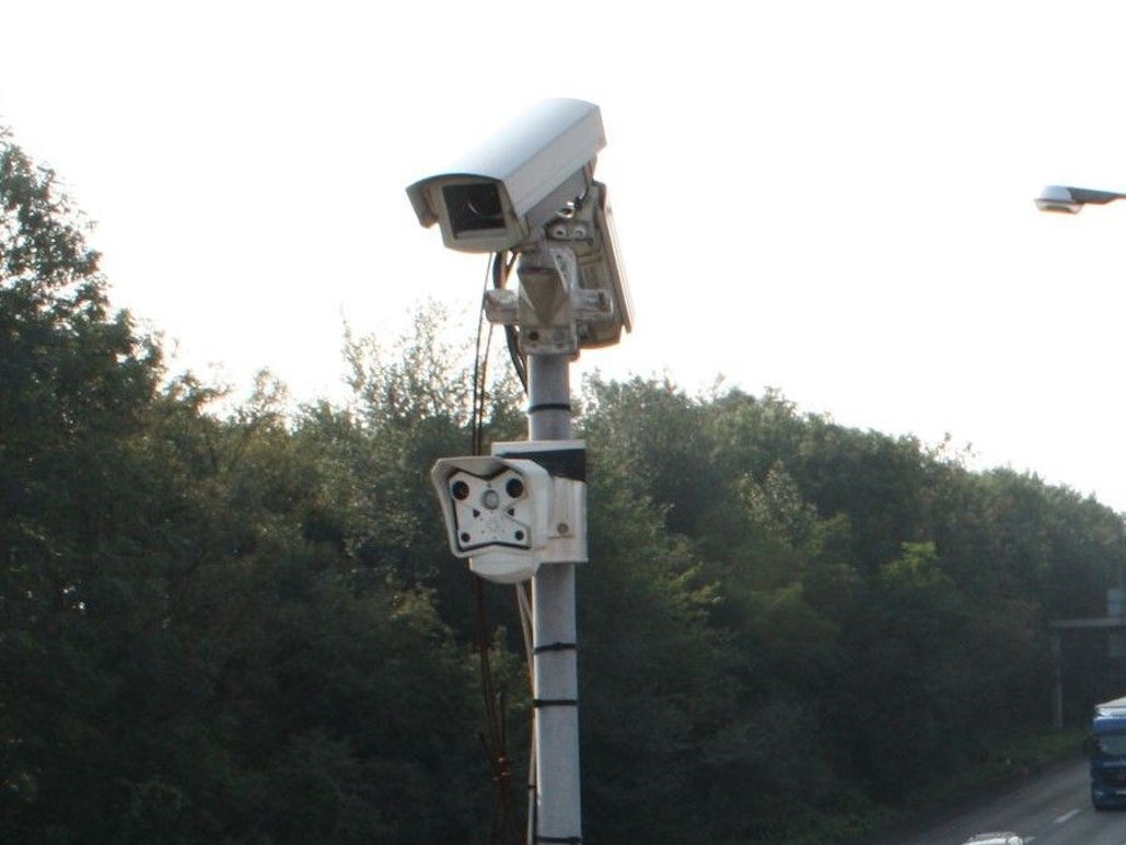 Eine Autobahnkamera an der A1 zwischen Remscheid und Wermelskirchen. Auch diese Kamera ist weiterhin außer Betrieb.