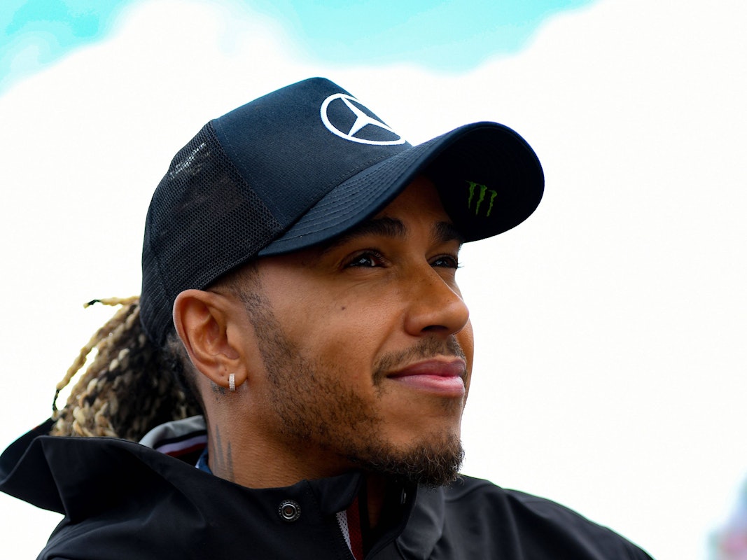 Lewis Hamilton mit guter Laune.