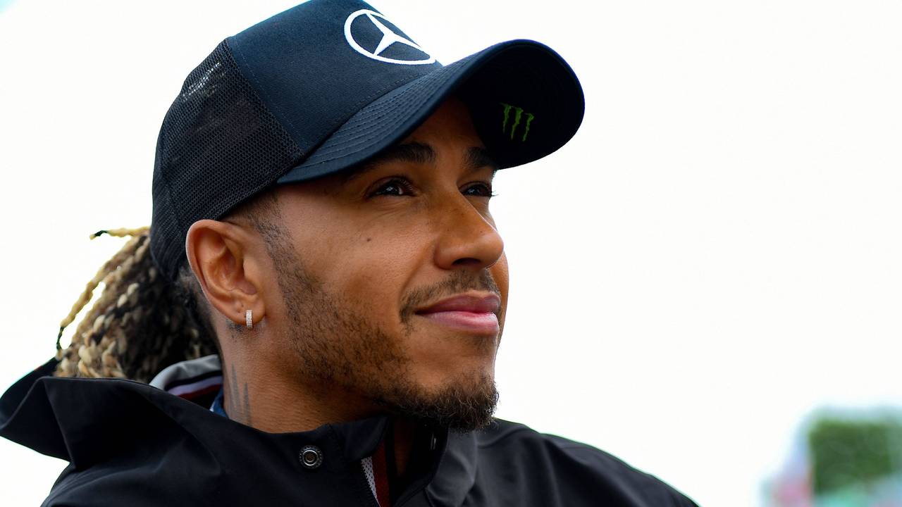 Lewis Hamilton mit guter Laune.