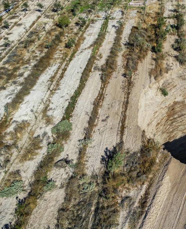 Die Aufnahme vom 1. August 2022 zeigt das gigantische Loch mitten in der Atacama-Wüste.