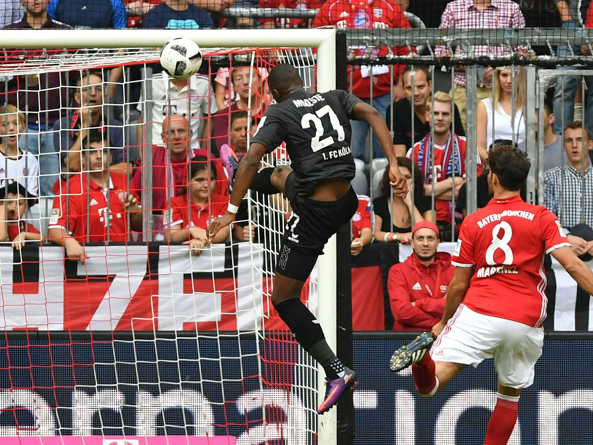 Anthony Modestes vielleicht spektakulärstes FC-Tor, am 1. Oktober 2016 in der Allianz-Arena gegen Bayern München