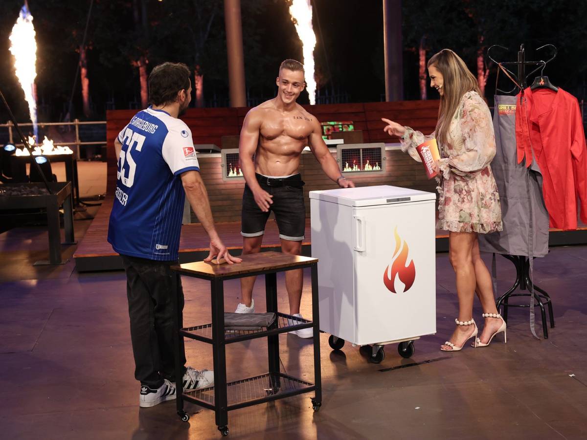 Steffen Henssler, Bodybuilder Daniel und Laura Wontorra bei „Grill den Henssler“.
